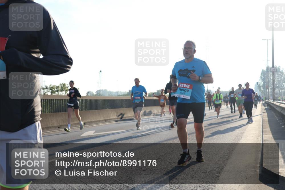 03.10.2025 - Köhlbrandbrückenlauf Luisa Fischer http://msf.ph/oto/8991176 03.10.2025 10:15:58 Position 3 1642 meine-sportfotos.de