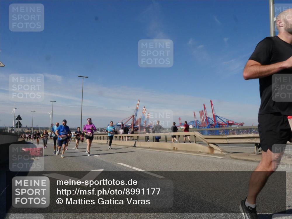 03.10.2025 - Köhlbrandbrückenlauf Matties Gatica Varas http://msf.ph/oto/8991177 03.10.2025 12:41:55 Position 2  meine-sportfotos.de