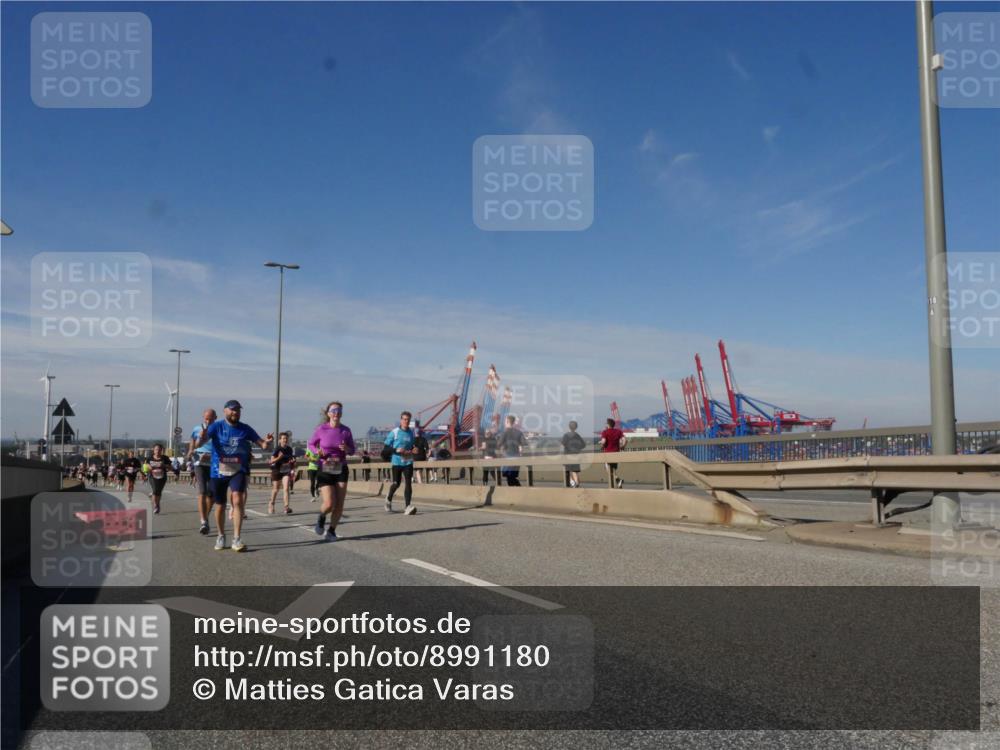 03.10.2025 - Köhlbrandbrückenlauf Matties Gatica Varas http://msf.ph/oto/8991180 03.10.2025 12:41:56 Position 2  meine-sportfotos.de