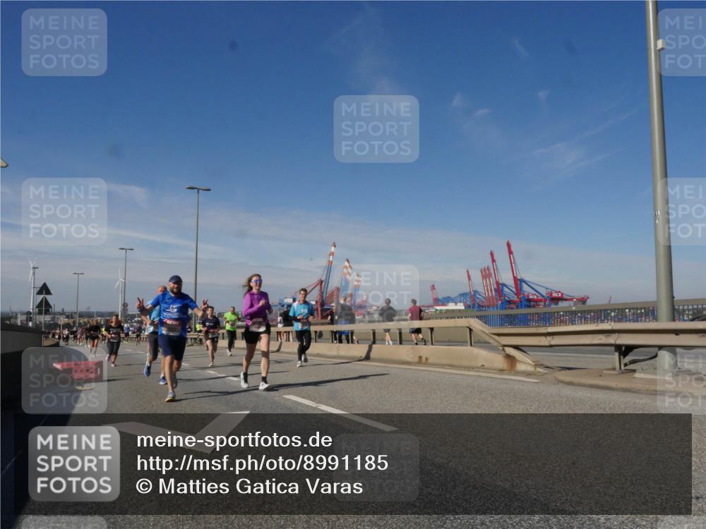 03.10.2025 - Köhlbrandbrückenlauf Matties Gatica Varas http://msf.ph/oto/8991185 03.10.2025 12:41:56 Position 2  meine-sportfotos.de