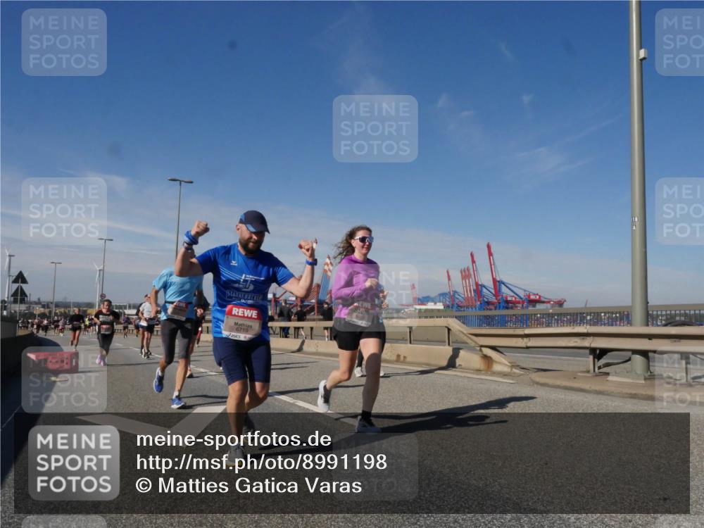 03.10.2025 - Köhlbrandbrückenlauf Matties Gatica Varas http://msf.ph/oto/8991198 03.10.2025 12:41:58 Position 2 6719 meine-sportfotos.de