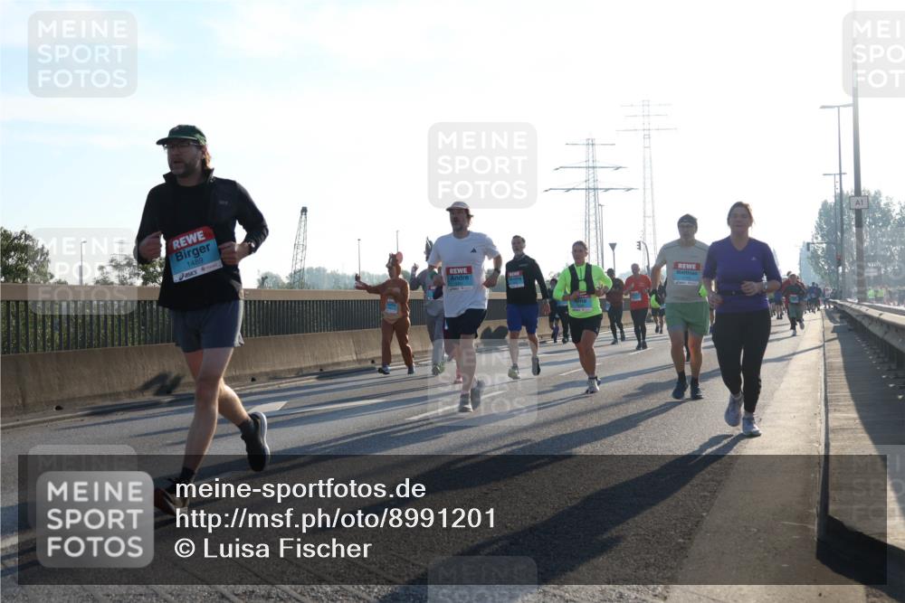 03.10.2025 - Köhlbrandbrückenlauf Luisa Fischer http://msf.ph/oto/8991201 03.10.2025 10:16:00 Position 3 1489, 1 meine-sportfotos.de