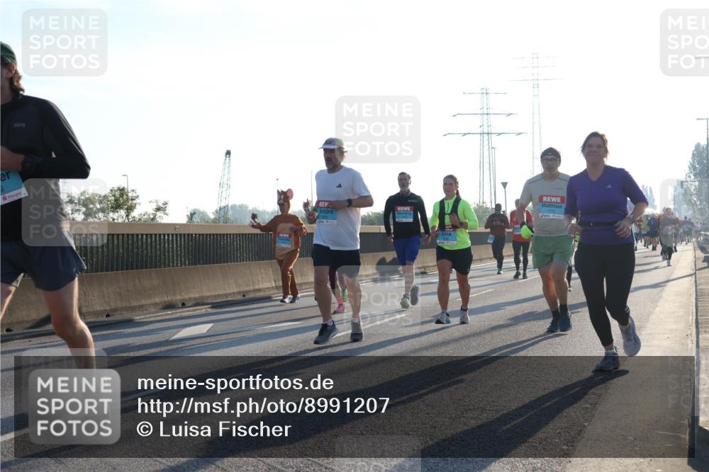 03.10.2025 - Köhlbrandbrückenlauf Luisa Fischer http://msf.ph/oto/8991207 03.10.2025 10:16:01 Position 3  meine-sportfotos.de