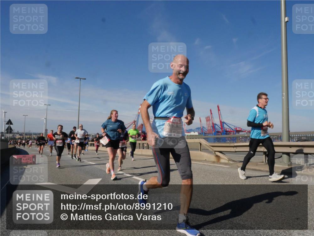 03.10.2025 - Köhlbrandbrückenlauf Matties Gatica Varas http://msf.ph/oto/8991210 03.10.2025 12:41:59 Position 2 4175 meine-sportfotos.de
