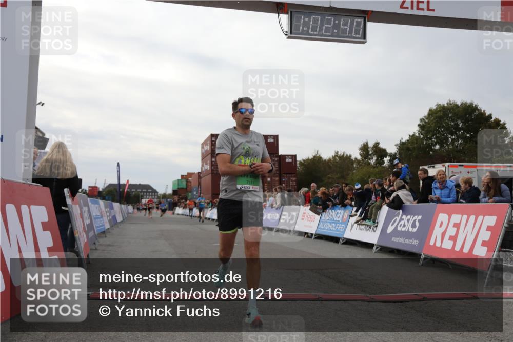 03.10.2025 - Köhlbrandbrückenlauf Yannick Fuchs http://msf.ph/oto/8991216 03.10.2025 16:02:39 Ziel 7102, 7411, 8784, 8786, 9595, 9670 meine-sportfotos.de