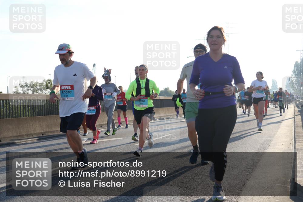 03.10.2025 - Köhlbrandbrückenlauf Luisa Fischer http://msf.ph/oto/8991219 03.10.2025 10:16:02 Position 3 3481, 1836 meine-sportfotos.de