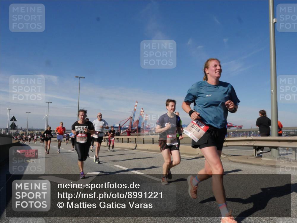 03.10.2025 - Köhlbrandbrückenlauf Matties Gatica Varas http://msf.ph/oto/8991221 03.10.2025 12:42:01 Position 2 6424 meine-sportfotos.de