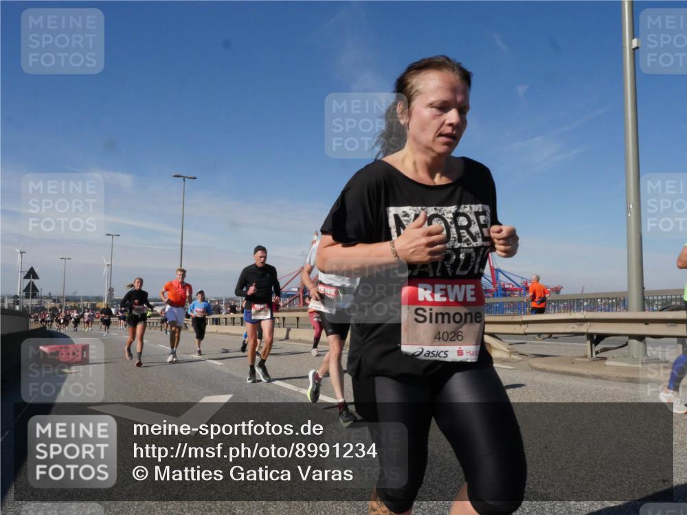 03.10.2025 - Köhlbrandbrückenlauf Matties Gatica Varas http://msf.ph/oto/8991234 03.10.2025 12:42:02 Position 2 4026 meine-sportfotos.de