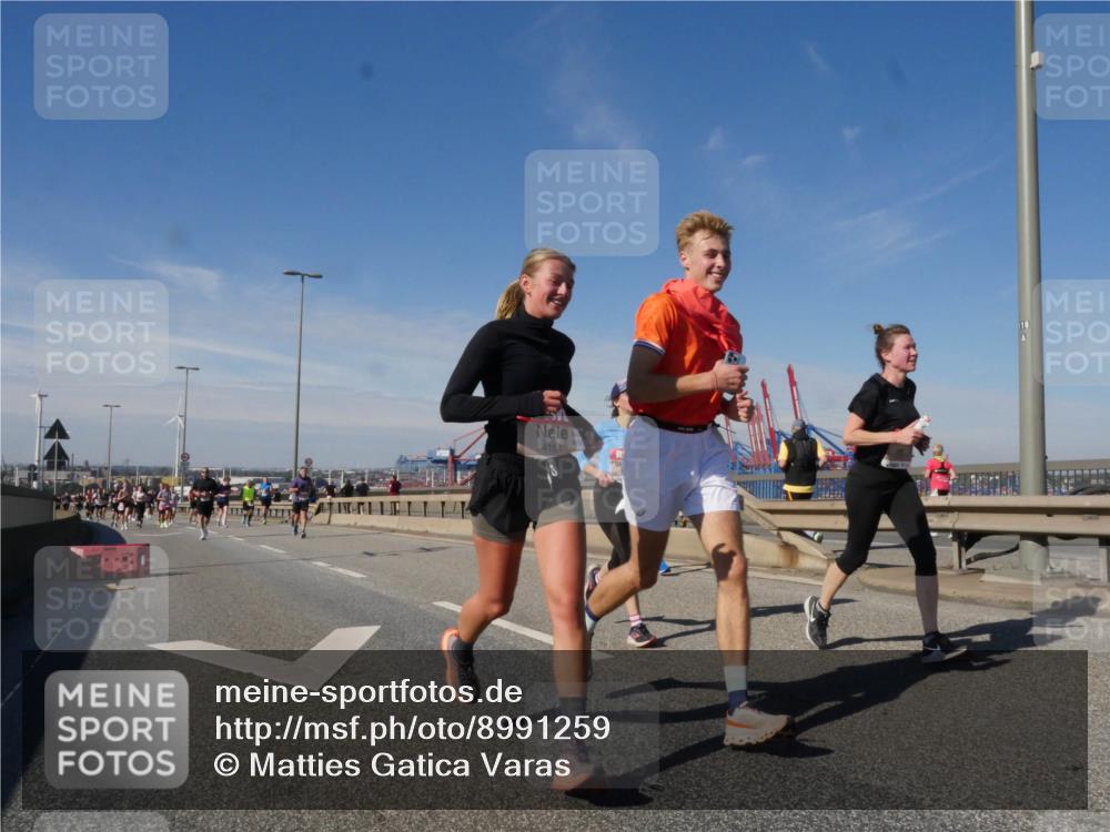 03.10.2025 - Köhlbrandbrückenlauf Matties Gatica Varas http://msf.ph/oto/8991259 03.10.2025 12:42:05 Position 2 4161 meine-sportfotos.de