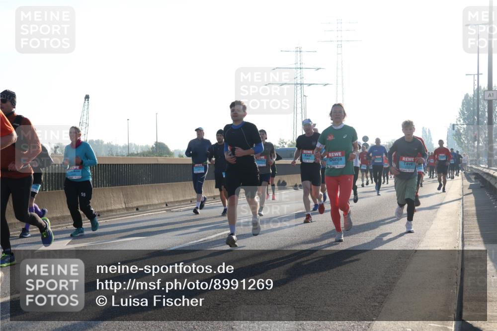 03.10.2025 - Köhlbrandbrückenlauf Luisa Fischer http://msf.ph/oto/8991269 03.10.2025 10:16:06 Position 3 55, 1 meine-sportfotos.de