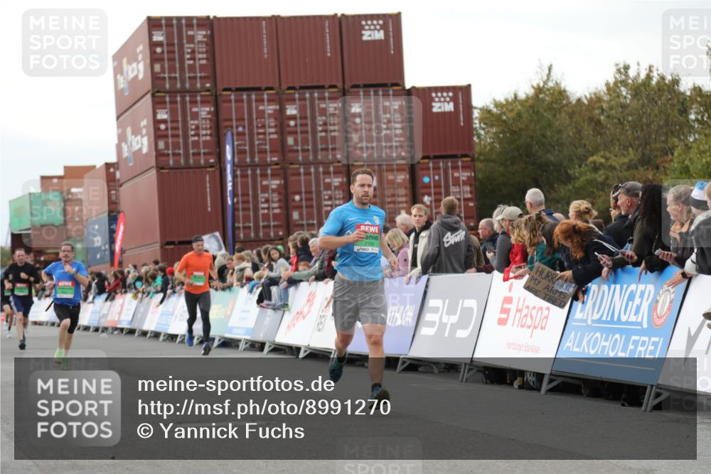 03.10.2025 - Köhlbrandbrückenlauf Yannick Fuchs http://msf.ph/oto/8991270 03.10.2025 16:02:43 Ziel 7099, 7102, 7180, 7277, 8048, 9511, 9595, 9670 meine-sportfotos.de