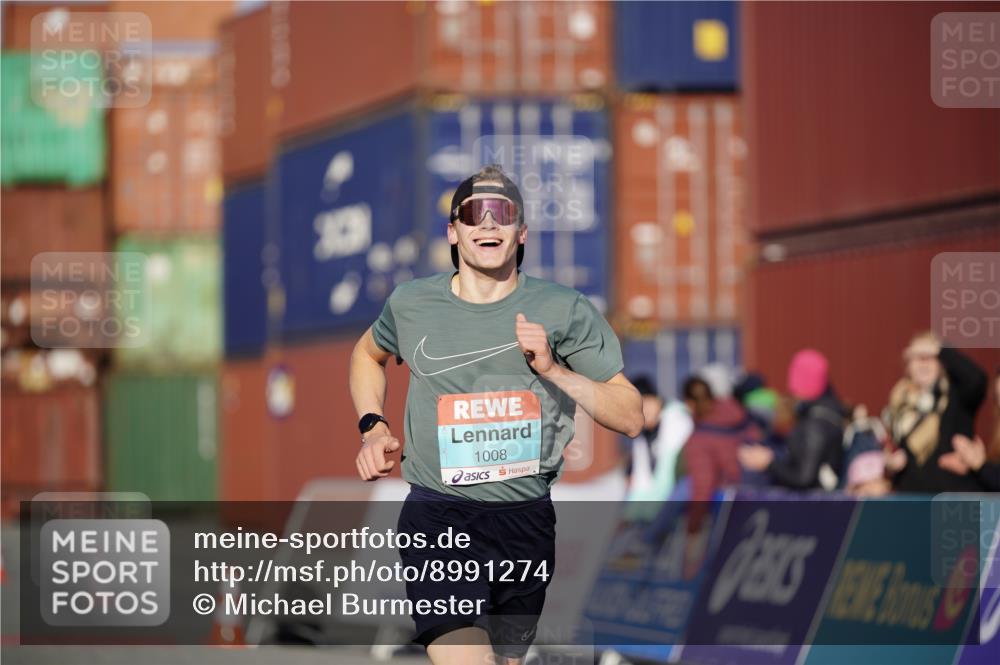 03.10.2025 - Köhlbrandbrückenlauf Michael Burmester http://msf.ph/oto/8991274 03.10.2025 09:44:31 Ziel 1008 meine-sportfotos.de