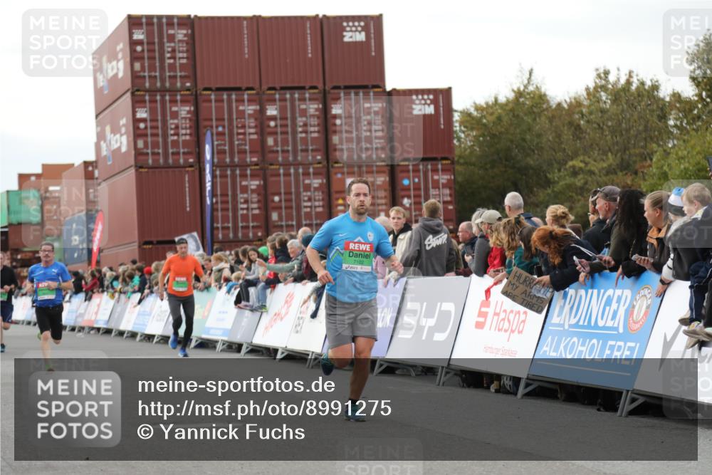 03.10.2025 - Köhlbrandbrückenlauf Yannick Fuchs http://msf.ph/oto/8991275 03.10.2025 16:02:43 Ziel 7099, 7102, 7180, 7277, 8048, 9511, 9595, 9670 meine-sportfotos.de