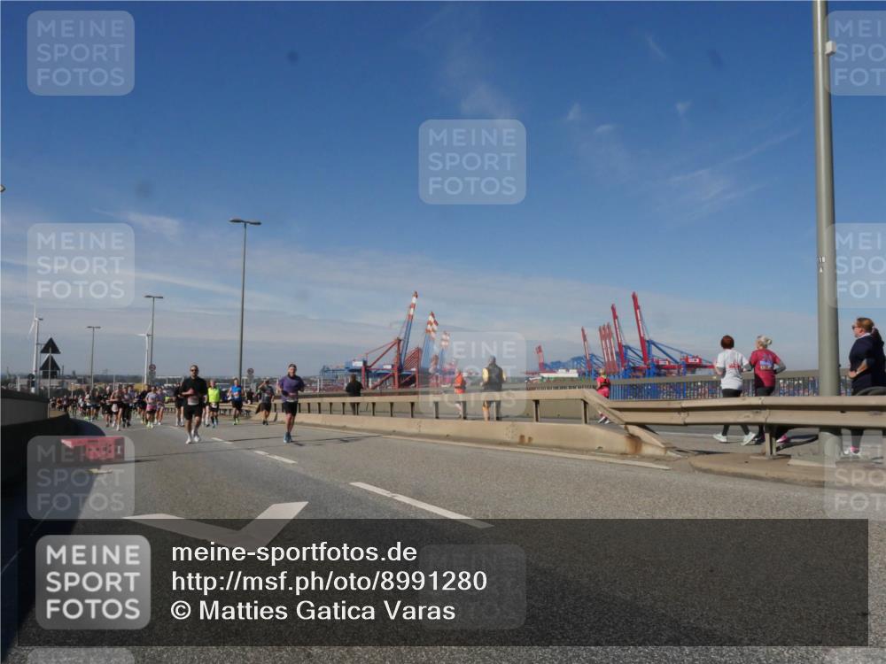 03.10.2025 - Köhlbrandbrückenlauf Matties Gatica Varas http://msf.ph/oto/8991280 03.10.2025 12:42:08 Position 2  meine-sportfotos.de