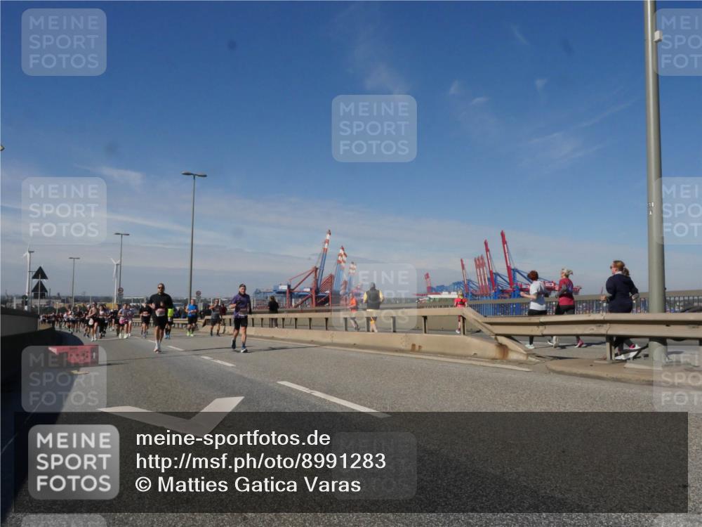 03.10.2025 - Köhlbrandbrückenlauf Matties Gatica Varas http://msf.ph/oto/8991283 03.10.2025 12:42:08 Position 2  meine-sportfotos.de