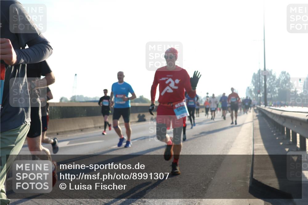 03.10.2025 - Köhlbrandbrückenlauf Luisa Fischer http://msf.ph/oto/8991307 03.10.2025 10:16:10 Position 3  meine-sportfotos.de