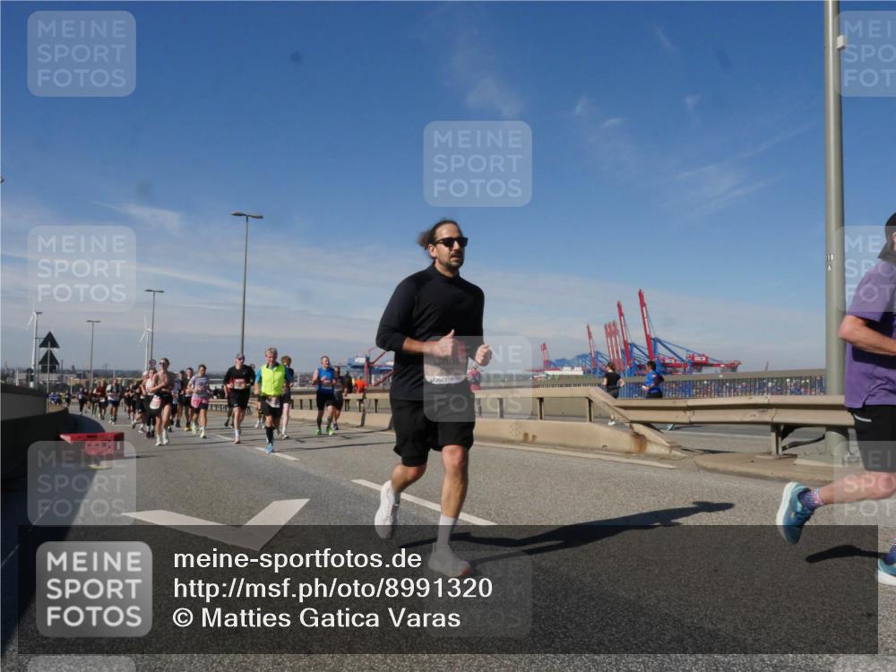 03.10.2025 - Köhlbrandbrückenlauf Matties Gatica Varas http://msf.ph/oto/8991320 03.10.2025 12:42:12 Position 2 1, 6323, 118 meine-sportfotos.de