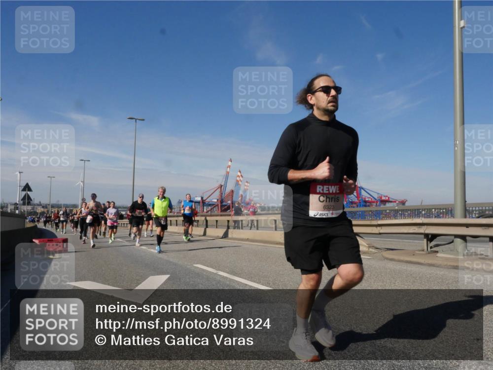 03.10.2025 - Köhlbrandbrückenlauf Matties Gatica Varas http://msf.ph/oto/8991324 03.10.2025 12:42:13 Position 2 6323 meine-sportfotos.de