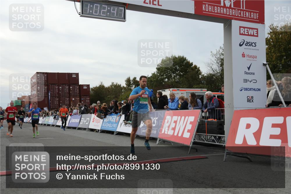 03.10.2025 - Köhlbrandbrückenlauf Yannick Fuchs http://msf.ph/oto/8991330 03.10.2025 16:02:45 Ziel 7099, 7102, 7180, 7277, 8048, 9511, 9595, 9670 meine-sportfotos.de