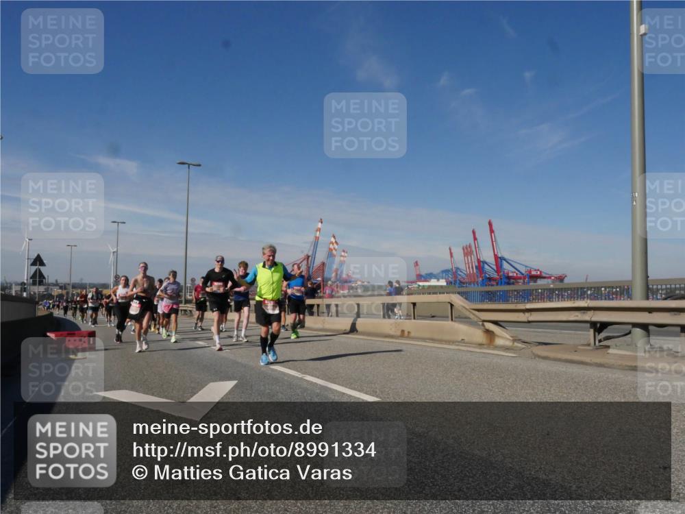 03.10.2025 - Köhlbrandbrückenlauf Matties Gatica Varas http://msf.ph/oto/8991334 03.10.2025 12:42:14 Position 2 18 meine-sportfotos.de