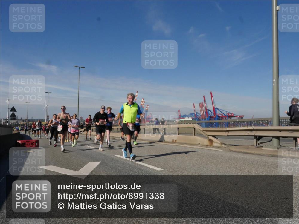 03.10.2025 - Köhlbrandbrückenlauf Matties Gatica Varas http://msf.ph/oto/8991338 03.10.2025 12:42:14 Position 2  meine-sportfotos.de