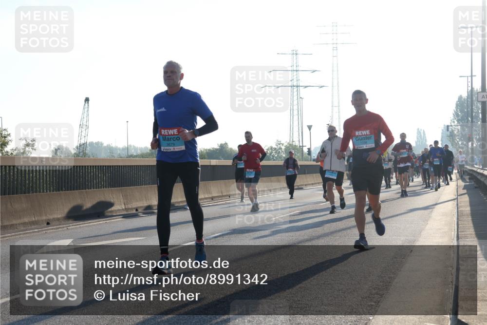 03.10.2025 - Köhlbrandbrückenlauf Luisa Fischer http://msf.ph/oto/8991342 03.10.2025 10:16:13 Position 3 3679, 1038 meine-sportfotos.de