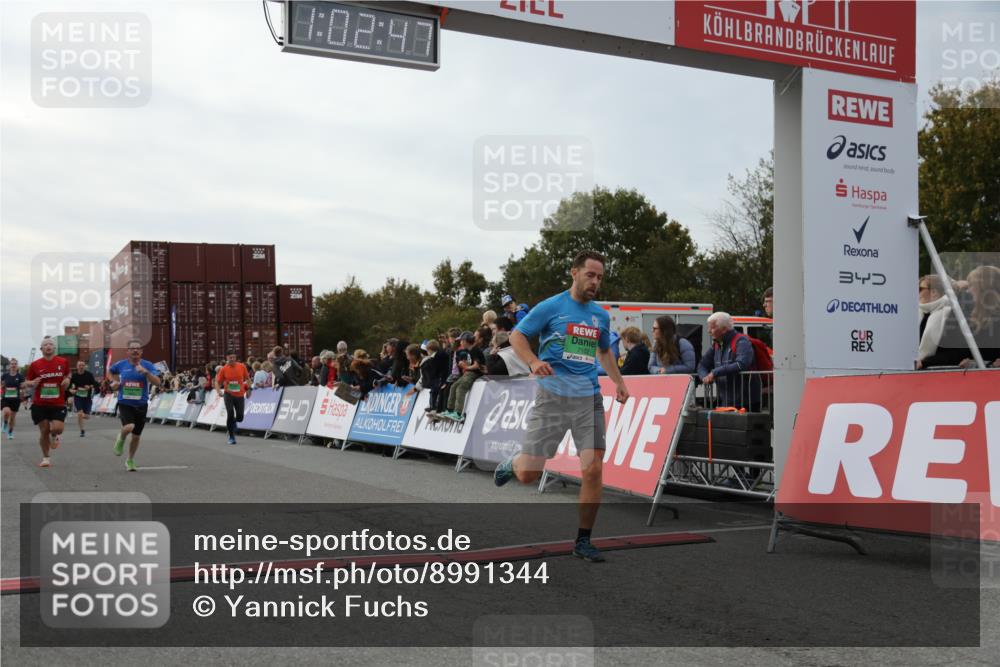 03.10.2025 - Köhlbrandbrückenlauf Yannick Fuchs http://msf.ph/oto/8991344 03.10.2025 16:02:46 Ziel 7099, 7102, 7180, 7277, 8048, 9511, 9595, 9670 meine-sportfotos.de