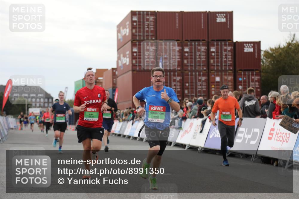 03.10.2025 - Köhlbrandbrückenlauf Yannick Fuchs http://msf.ph/oto/8991350 03.10.2025 16:02:46 Ziel 7099, 7102, 7180, 7277, 8048, 9511, 9595, 9670 meine-sportfotos.de