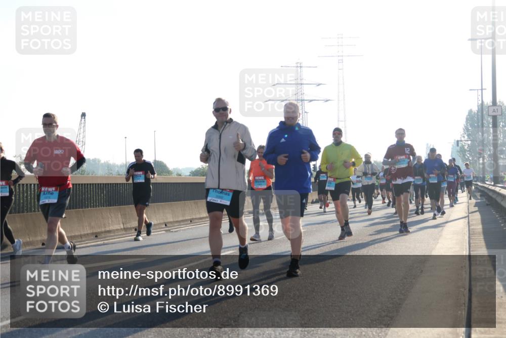 03.10.2025 - Köhlbrandbrückenlauf Luisa Fischer http://msf.ph/oto/8991369 03.10.2025 10:16:16 Position 3 1375, 3392, 12, 1 meine-sportfotos.de