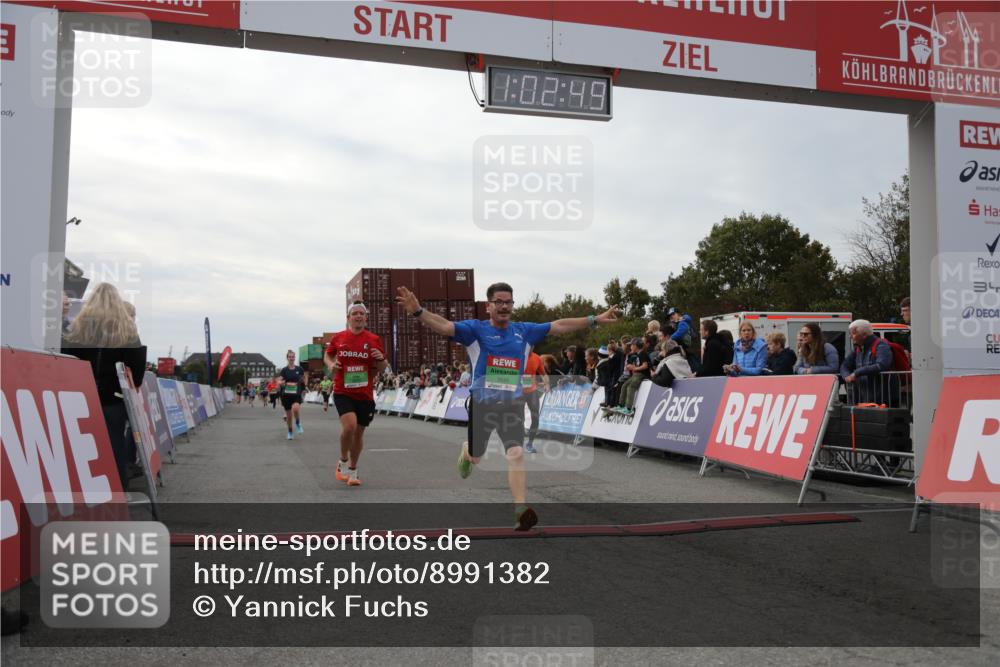 03.10.2025 - Köhlbrandbrückenlauf Yannick Fuchs http://msf.ph/oto/8991382 03.10.2025 16:02:47 Ziel 7099, 7102, 7180, 7277, 8048, 9511, 9595, 9670 meine-sportfotos.de