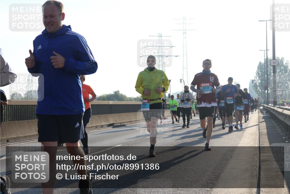 03.10.2025 - Köhlbrandbrückenlauf Luisa Fischer http://msf.ph/oto/8991386 03.10.2025 10:16:18 Position 3 2743, 12, 1 meine-sportfotos.de
