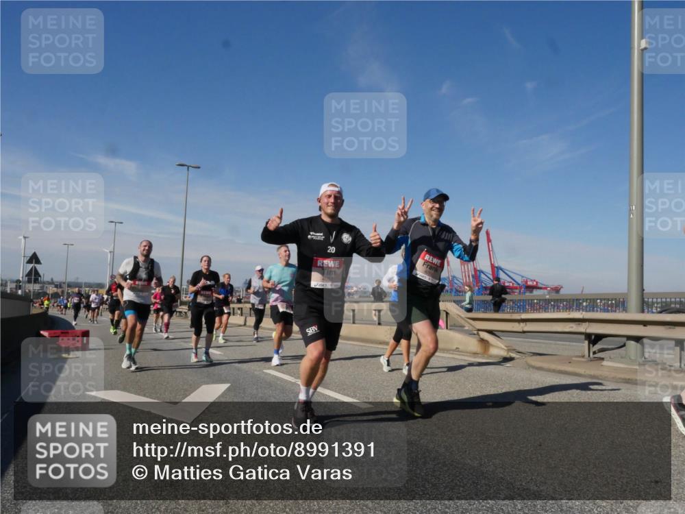 03.10.2025 - Köhlbrandbrückenlauf Matties Gatica Varas http://msf.ph/oto/8991391 03.10.2025 12:42:20 Position 2 20, 4057, 118 meine-sportfotos.de