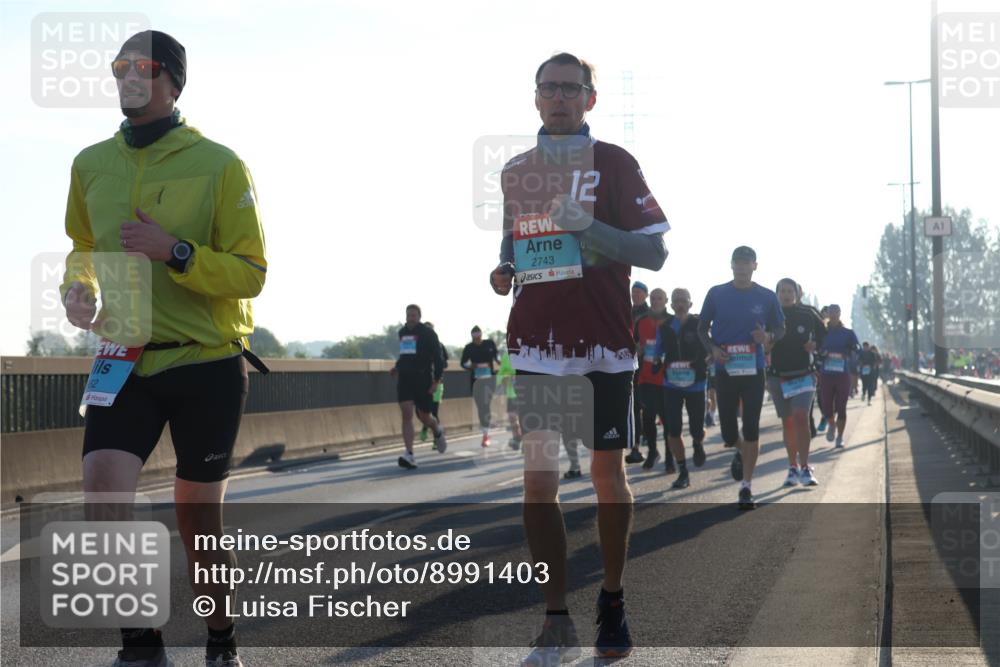03.10.2025 - Köhlbrandbrückenlauf Luisa Fischer http://msf.ph/oto/8991403 03.10.2025 10:16:19 Position 3 62, 2743, 12, 1 meine-sportfotos.de