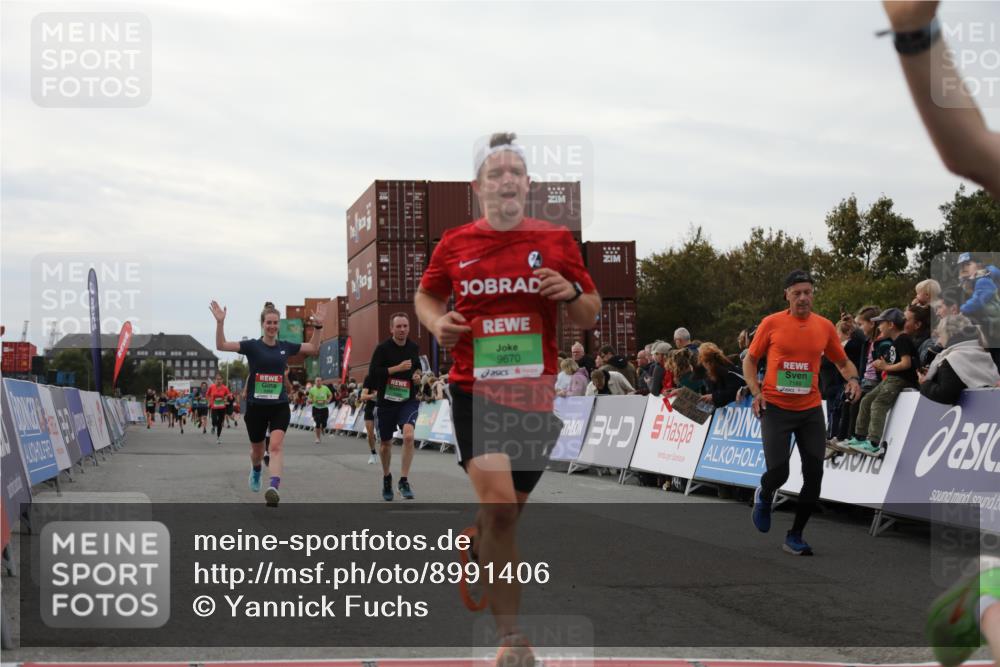 03.10.2025 - Köhlbrandbrückenlauf Yannick Fuchs http://msf.ph/oto/8991406 03.10.2025 16:02:48 Ziel 7099, 7102, 7180, 7277, 7278, 7386, 8048, 9511, 9595, 9670 meine-sportfotos.de