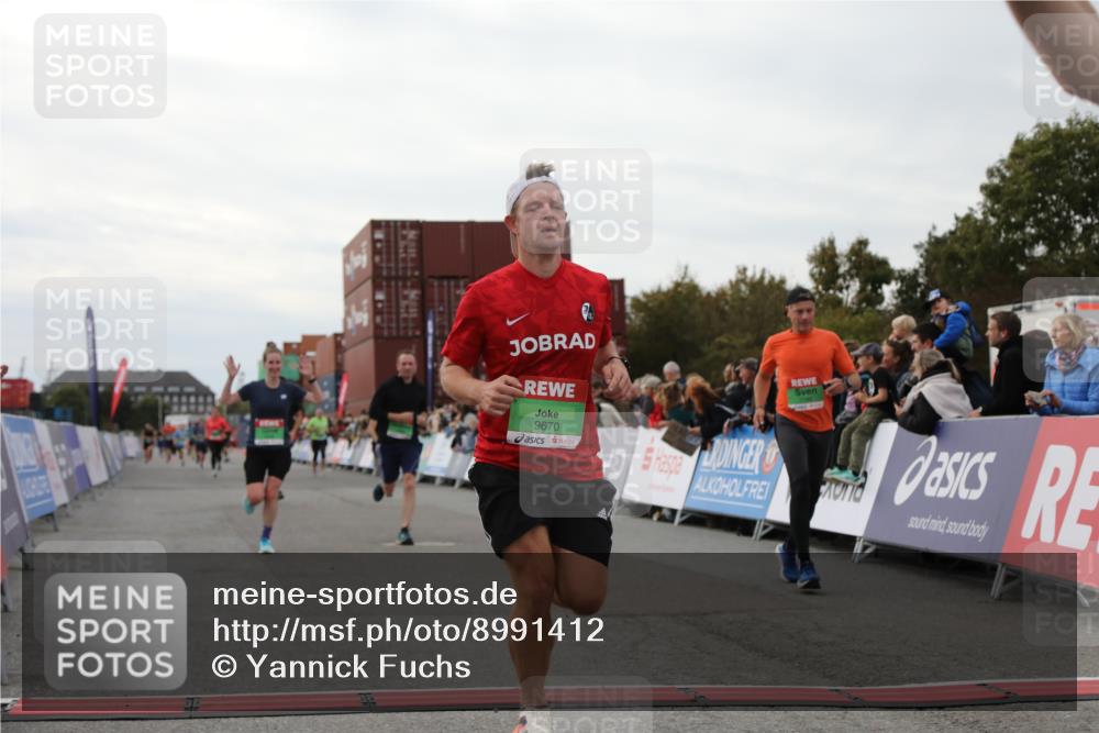 03.10.2025 - Köhlbrandbrückenlauf Yannick Fuchs http://msf.ph/oto/8991412 03.10.2025 16:02:48 Ziel 7099, 7102, 7180, 7277, 7278, 7386, 8048, 9511, 9595, 9670 meine-sportfotos.de