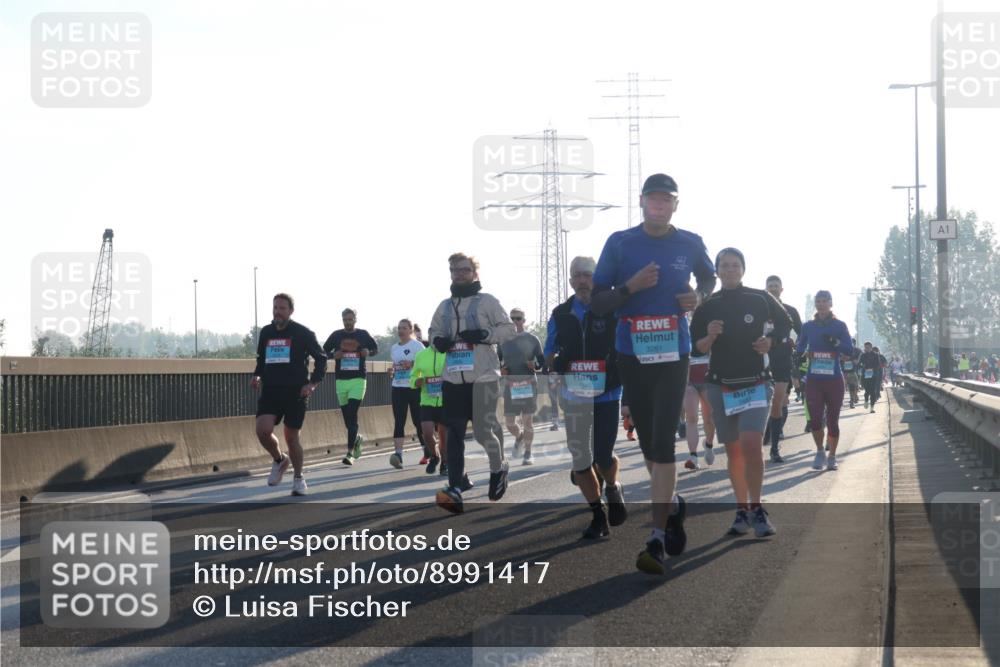 03.10.2025 - Köhlbrandbrückenlauf Luisa Fischer http://msf.ph/oto/8991417 03.10.2025 10:16:21 Position 3 1340, 3261, 1 meine-sportfotos.de