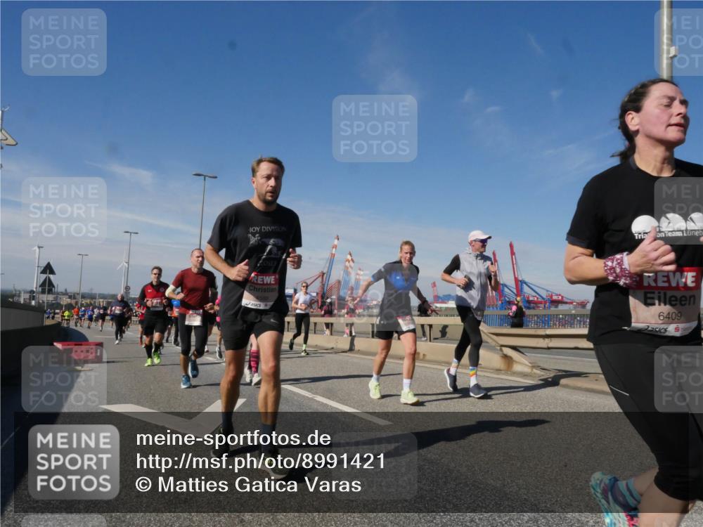 03.10.2025 - Köhlbrandbrückenlauf Matties Gatica Varas http://msf.ph/oto/8991421 03.10.2025 12:42:23 Position 2 4588, 6409 meine-sportfotos.de