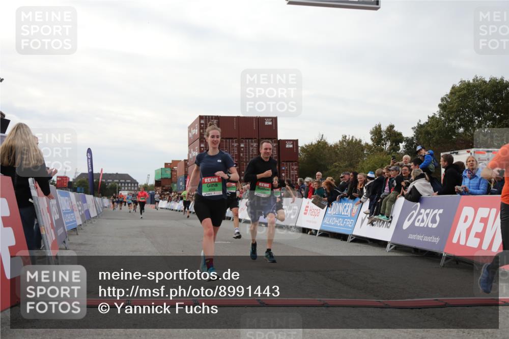 03.10.2025 - Köhlbrandbrückenlauf Yannick Fuchs http://msf.ph/oto/8991443 03.10.2025 16:02:50 Ziel 7099, 7180, 7277, 7278, 7386, 8048, 9511, 9595, 9670 meine-sportfotos.de