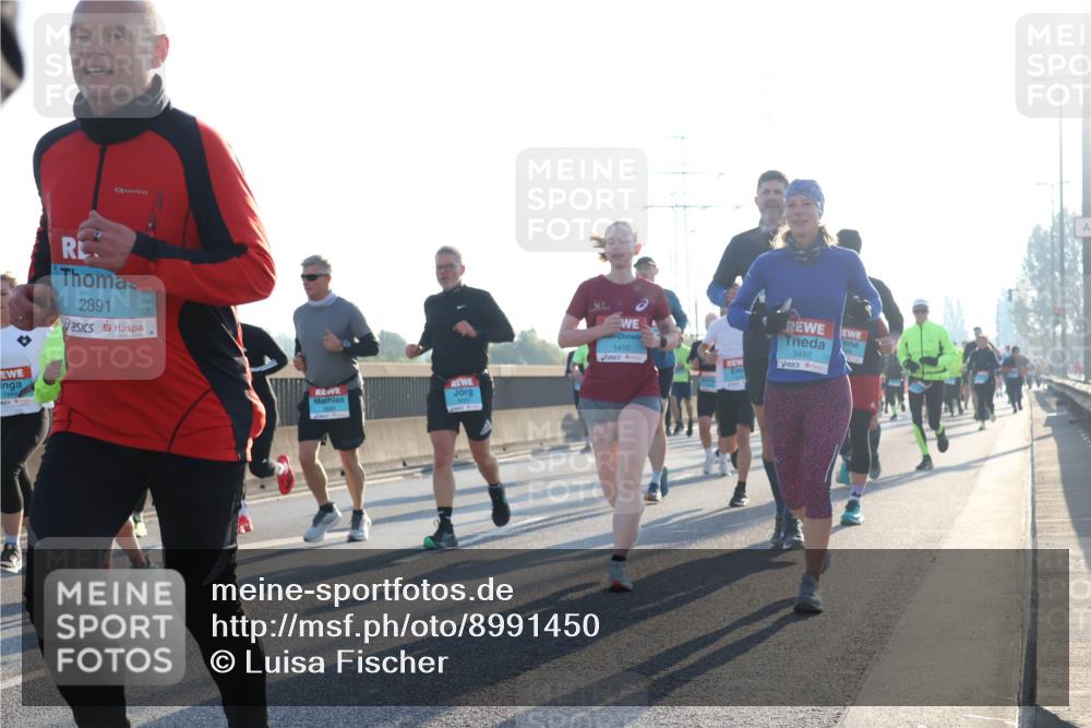 03.10.2025 - Köhlbrandbrückenlauf Luisa Fischer http://msf.ph/oto/8991450 03.10.2025 10:16:24 Position 3 1944, 2891, 1410, 3492 meine-sportfotos.de