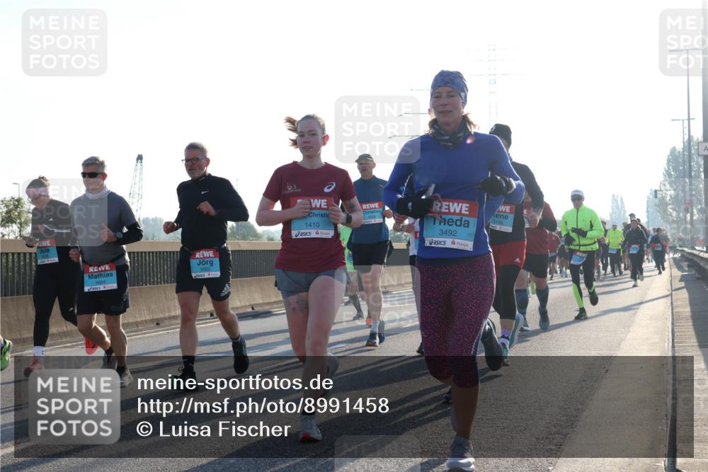 03.10.2025 - Köhlbrandbrückenlauf Luisa Fischer http://msf.ph/oto/8991458 03.10.2025 10:16:24 Position 3 1410, 3492, 3684, 3683, 3188 meine-sportfotos.de