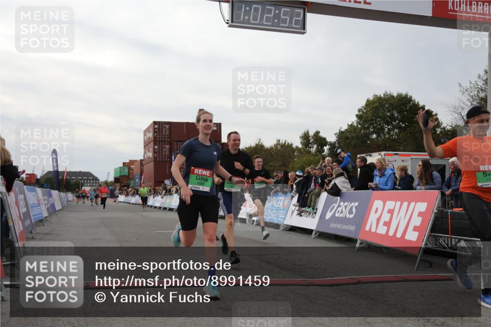03.10.2025 - Köhlbrandbrückenlauf Yannick Fuchs http://msf.ph/oto/8991459 03.10.2025 16:02:50 Ziel 7099, 7180, 7277, 7278, 7386, 8048, 9511, 9595, 9670 meine-sportfotos.de