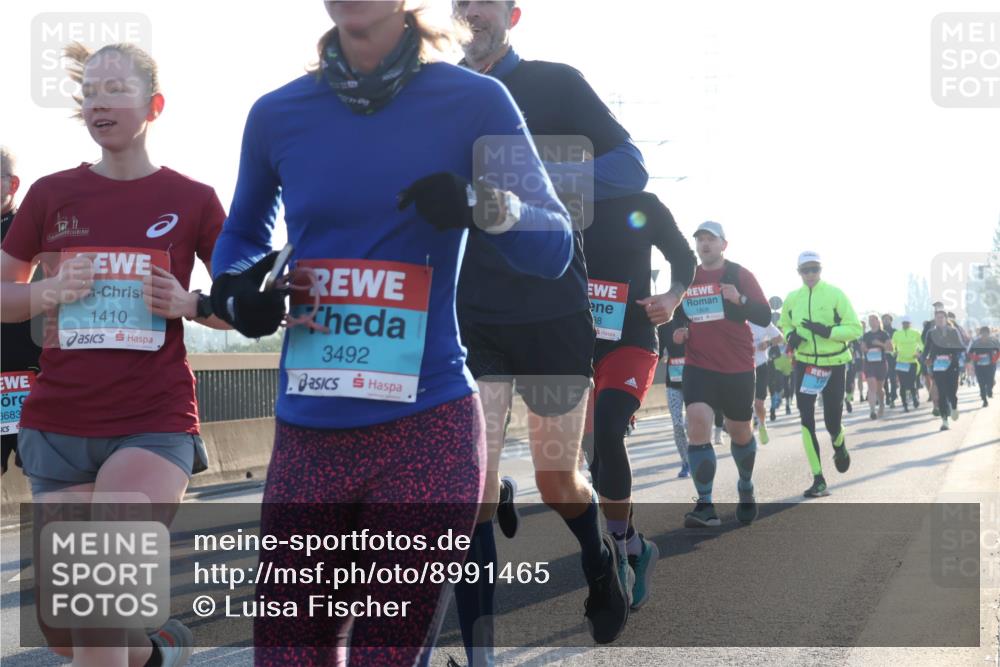 03.10.2025 - Köhlbrandbrückenlauf Luisa Fischer http://msf.ph/oto/8991465 03.10.2025 10:16:25 Position 3 3683, 1410, 3492, 38, 1808 meine-sportfotos.de