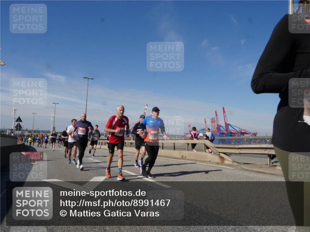 03.10.2025 - Köhlbrandbrückenlauf Matties Gatica Varas http://msf.ph/oto/8991467 03.10.2025 12:42:28 Position 2  meine-sportfotos.de