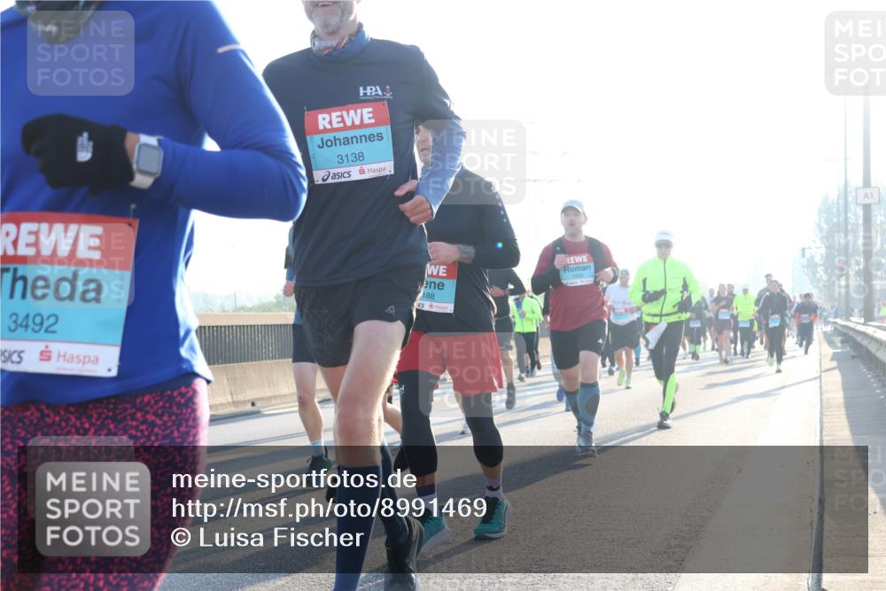 03.10.2025 - Köhlbrandbrückenlauf Luisa Fischer http://msf.ph/oto/8991469 03.10.2025 10:16:25 Position 3 3492, 3138, 188, 1 meine-sportfotos.de