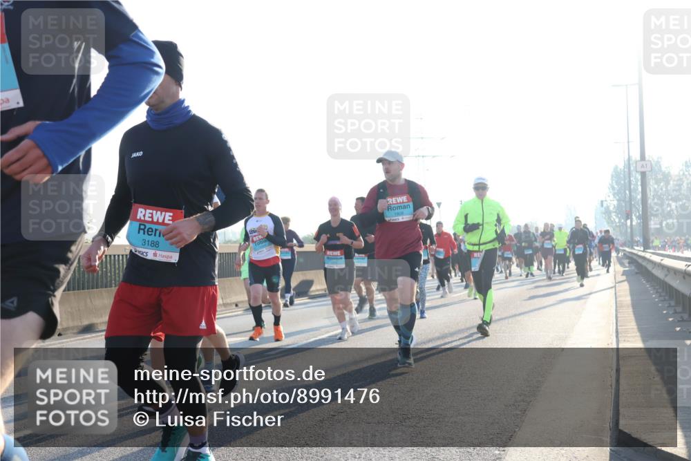 03.10.2025 - Köhlbrandbrückenlauf Luisa Fischer http://msf.ph/oto/8991476 03.10.2025 10:16:26 Position 3 3188, 1808 meine-sportfotos.de