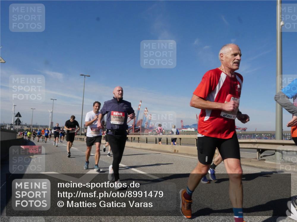 03.10.2025 - Köhlbrandbrückenlauf Matties Gatica Varas http://msf.ph/oto/8991479 03.10.2025 12:42:30 Position 2 4649 meine-sportfotos.de