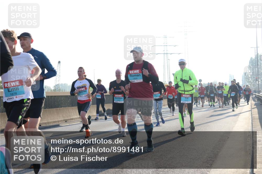 03.10.2025 - Köhlbrandbrückenlauf Luisa Fischer http://msf.ph/oto/8991481 03.10.2025 10:16:26 Position 3 1878, 1314, 1272, 1808, 3434 meine-sportfotos.de