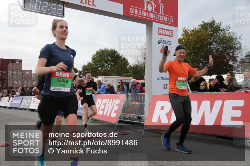 03.10.2025 - Köhlbrandbrückenlauf Yannick Fuchs http://msf.ph/oto/8991486 03.10.2025 16:02:50 Ziel 7099, 7180, 7277, 7278, 7386, 8048, 9511, 9595, 9670 meine-sportfotos.de
