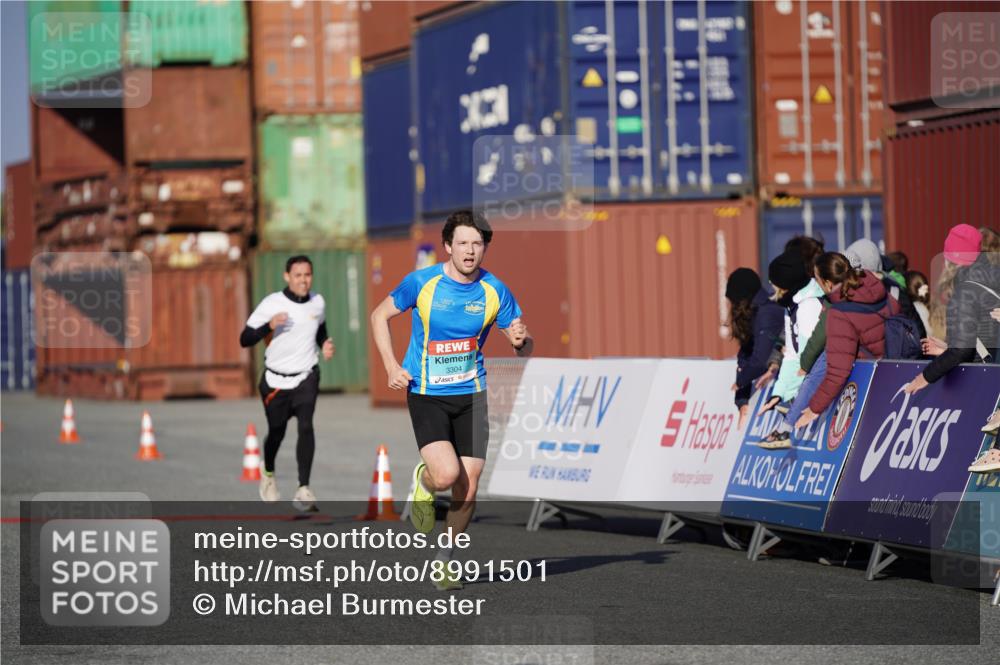 03.10.2025 - Köhlbrandbrückenlauf Michael Burmester http://msf.ph/oto/8991501 03.10.2025 09:47:42 Ziel 1062, 3304 meine-sportfotos.de