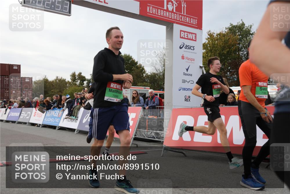 03.10.2025 - Köhlbrandbrückenlauf Yannick Fuchs http://msf.ph/oto/8991510 03.10.2025 16:02:51 Ziel 7099, 7180, 7277, 7278, 7386, 7923, 8048, 9023, 9511, 9595, 9670 meine-sportfotos.de